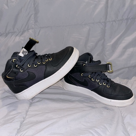 Nike Other - Nike Air Force 1 Mid LV8 M6.5 or W 8
